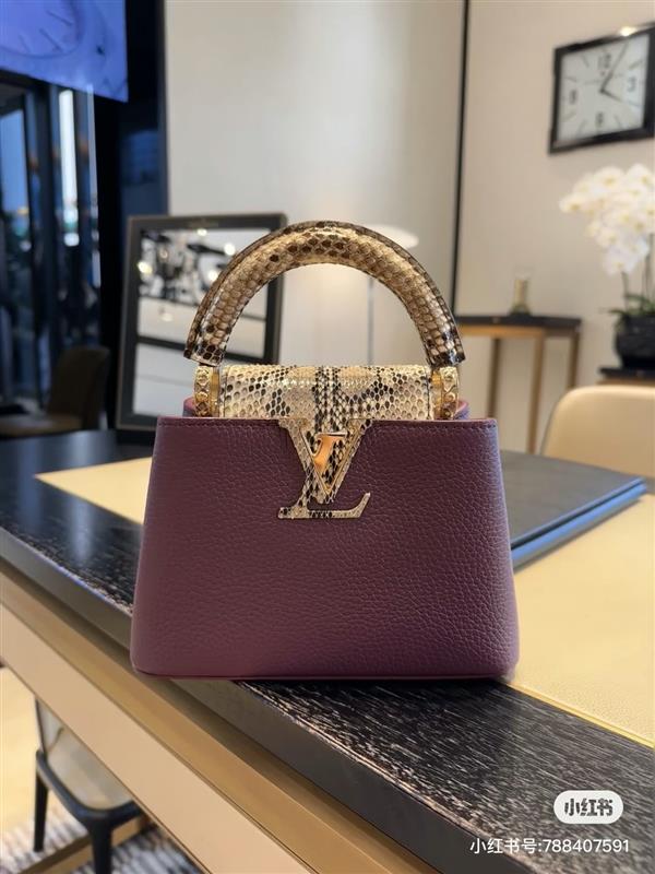 2026120164334375 820